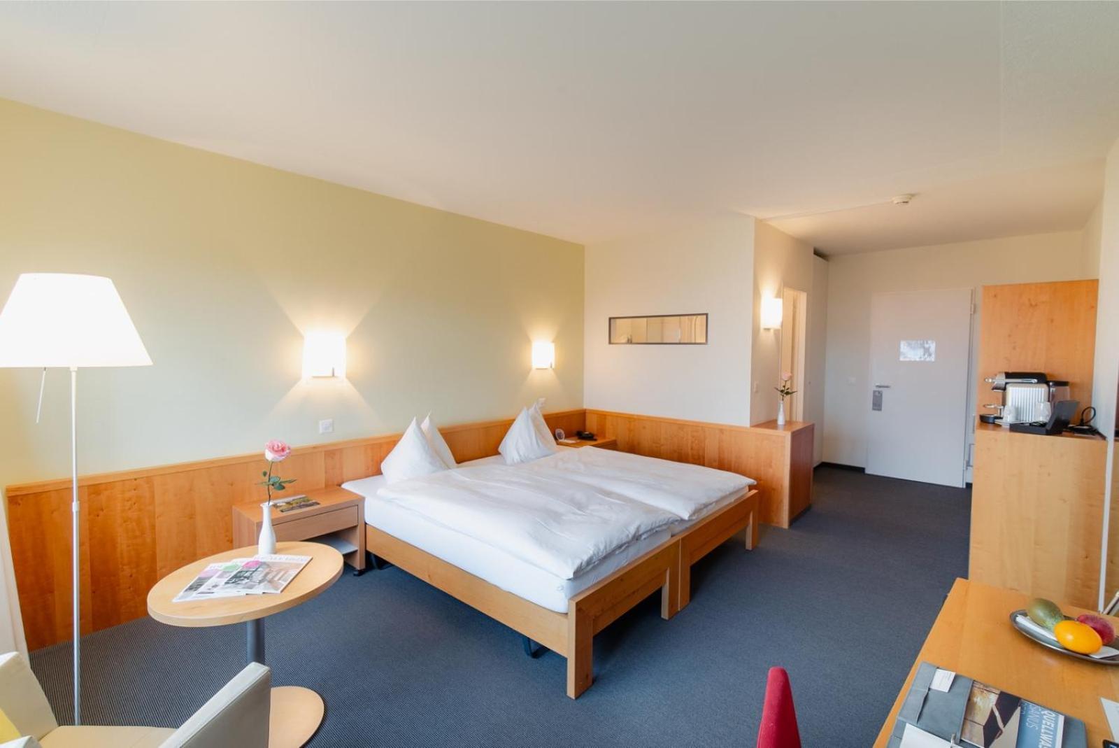 Läufelfingen Hotel Bad Ramsach מראה חיצוני תמונה