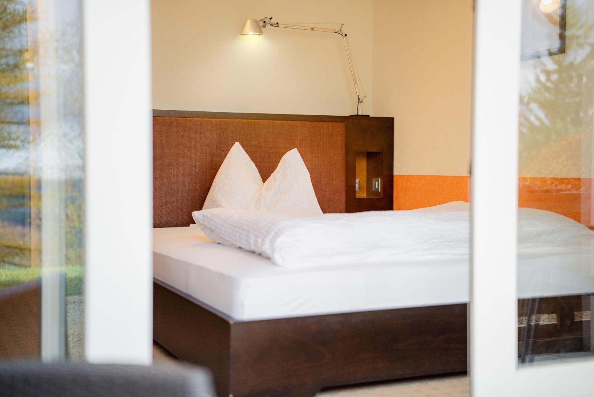 Läufelfingen Hotel Bad Ramsach מראה חיצוני תמונה