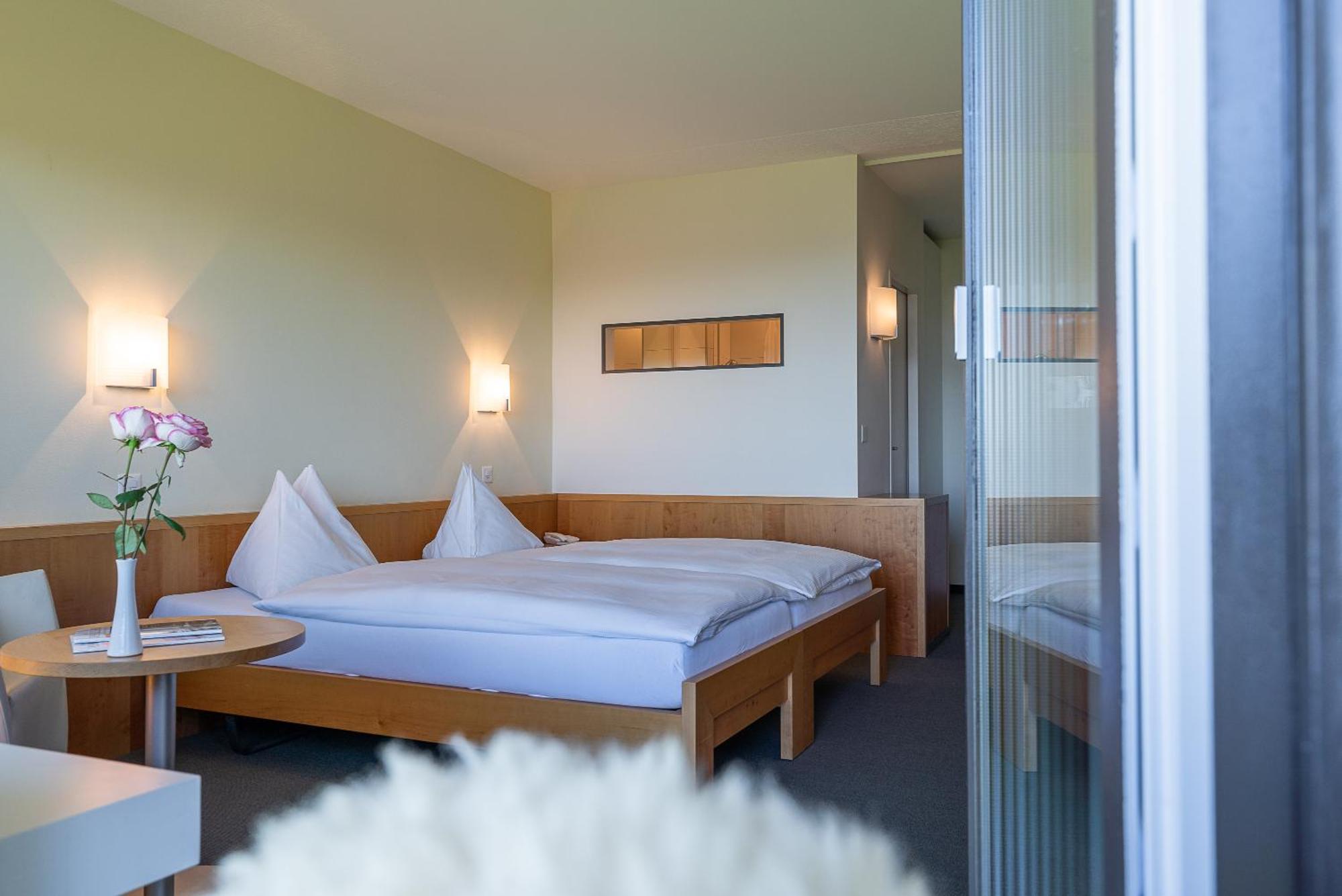Läufelfingen Hotel Bad Ramsach מראה חיצוני תמונה