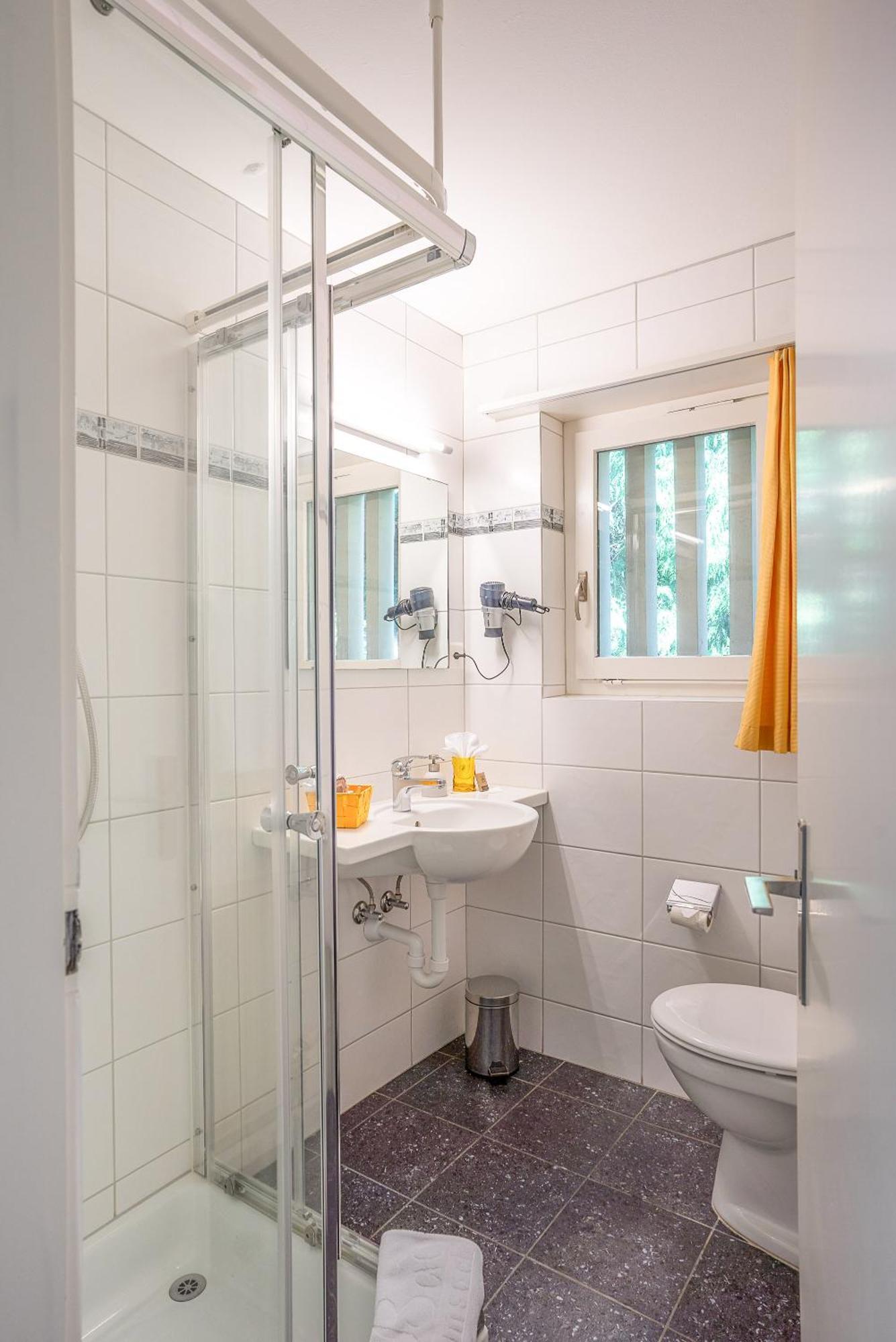Läufelfingen Hotel Bad Ramsach מראה חיצוני תמונה