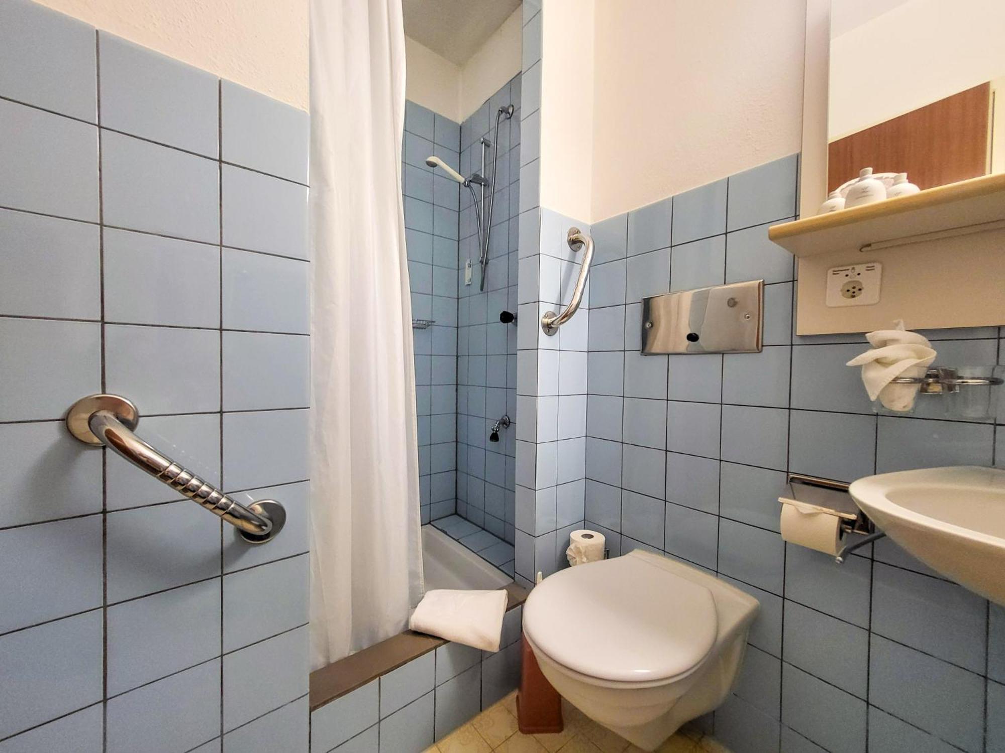 Läufelfingen Hotel Bad Ramsach מראה חיצוני תמונה