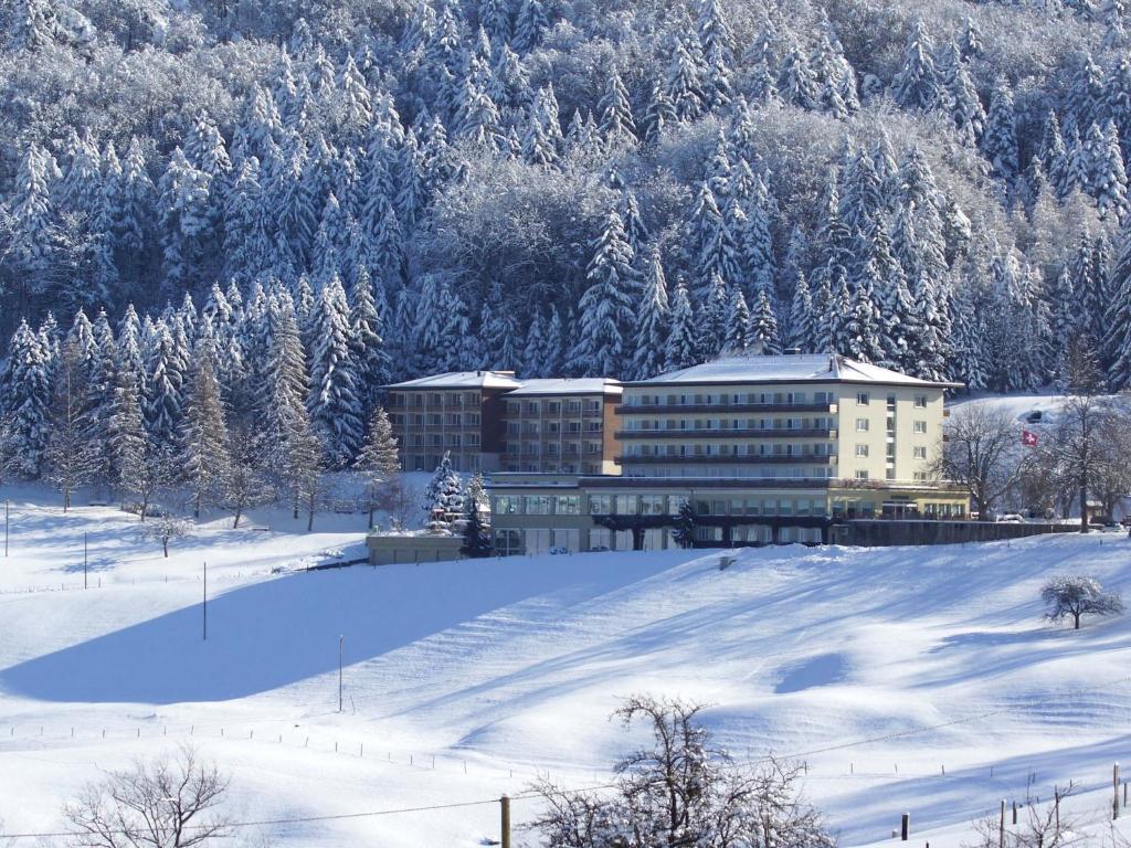 Läufelfingen Hotel Bad Ramsach מראה חיצוני תמונה